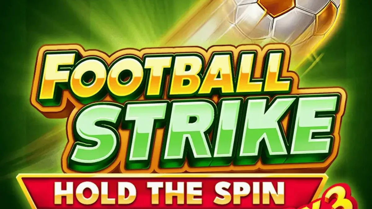 Tampilan visual slot 3x3 Football Strike dengan elemen sepak bola dan mesin buah klasik